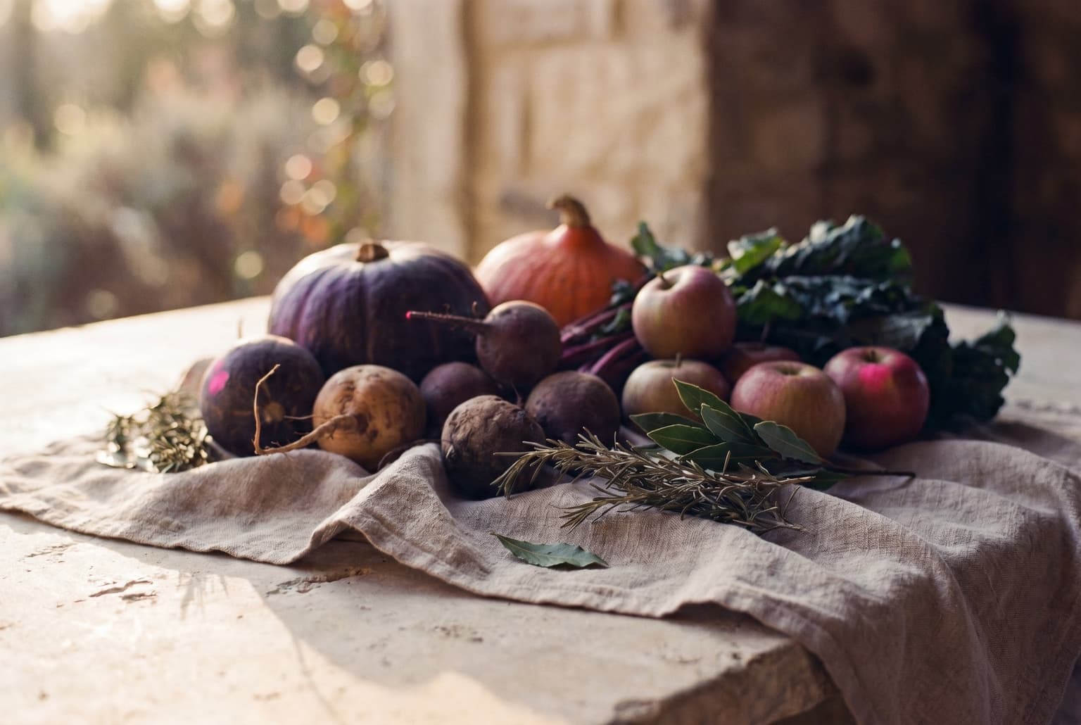 Seasonal Eating in Ayurveda: Aligning Your Diet with the Year's Rhythms